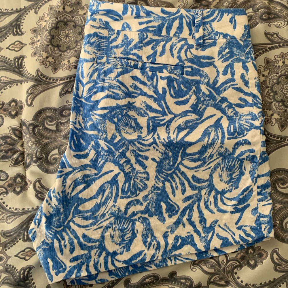 Lilly Pulitzer Callahans size 8